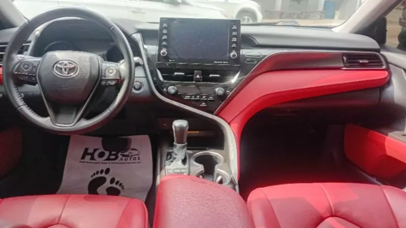 Toyota Camry - 2021
