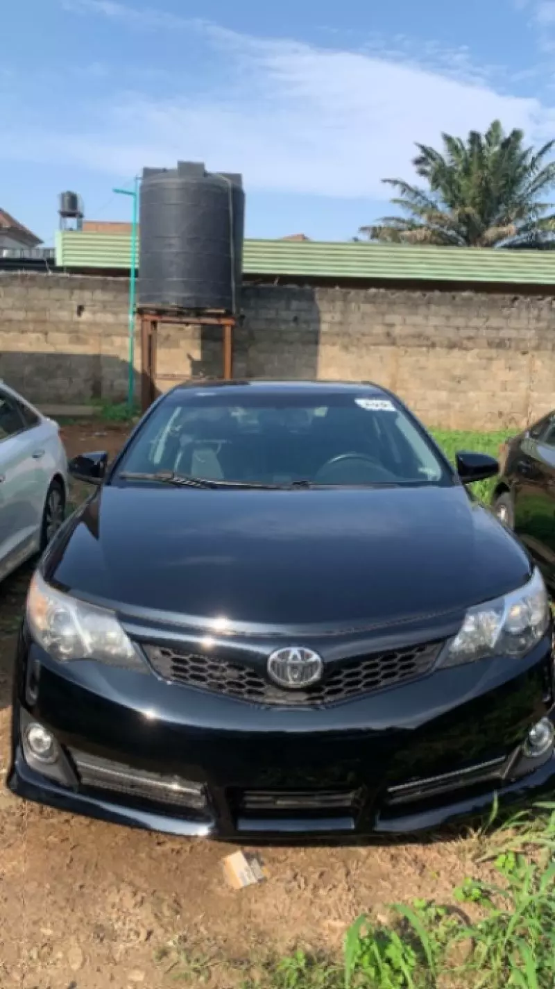 TOYOTA Camry   - 2013