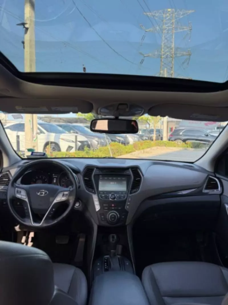 Hyundai Santa Fe   - 2015