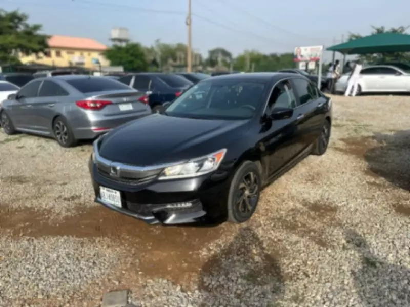 Honda Accord   - 2016