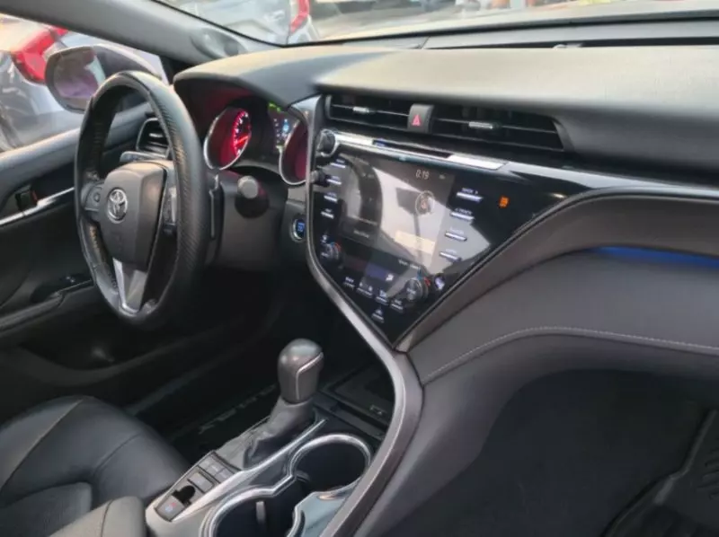 TOYOTA Camry   - 2019