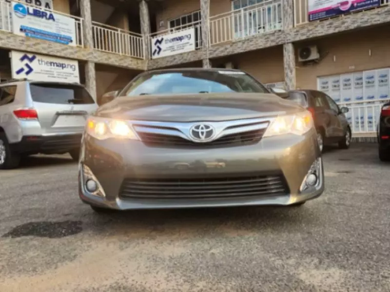 Toyota Camry   - 2014