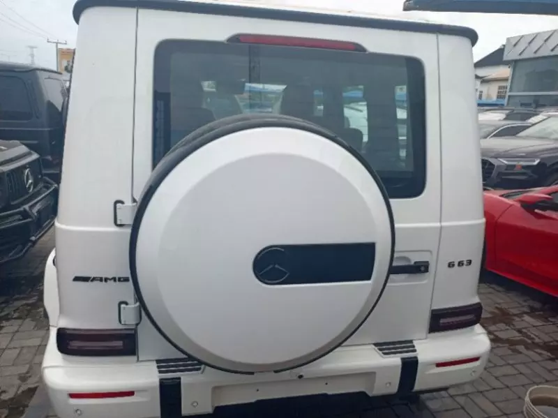 Mercedes-Benz G 63 AMG   - 2025