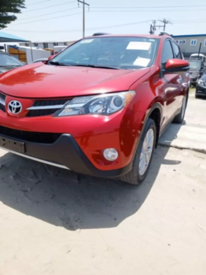 TOYOTA RAV4 - 2015
