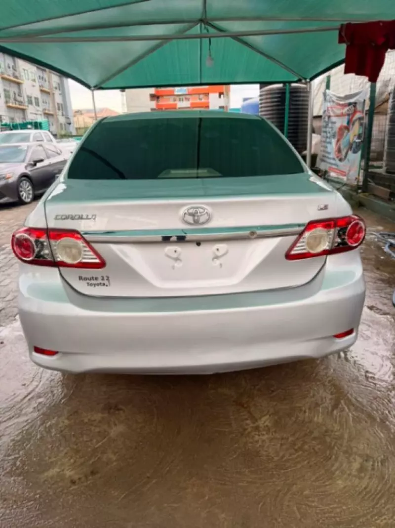 Toyota Corolla   - 2012