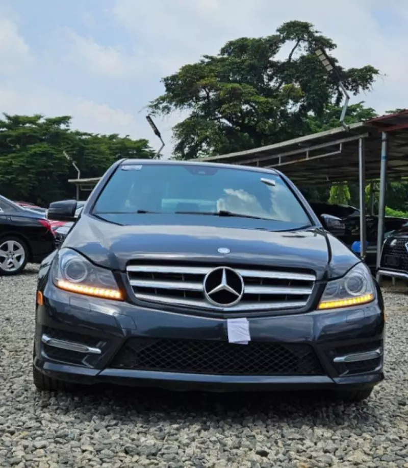 Mercedes-Benz C 300   - 2013