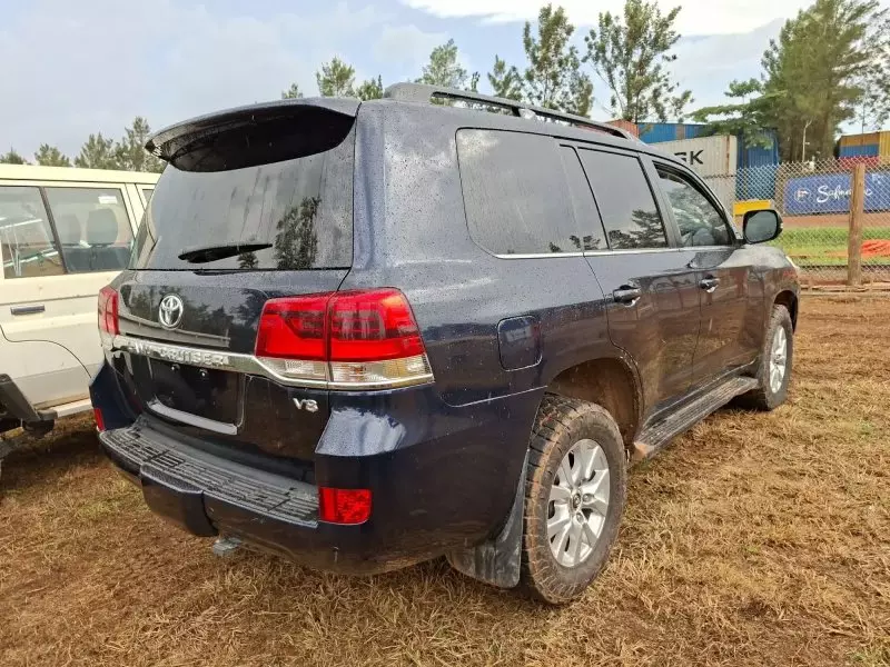 Toyota Landcruiser Vx V8    - 2019