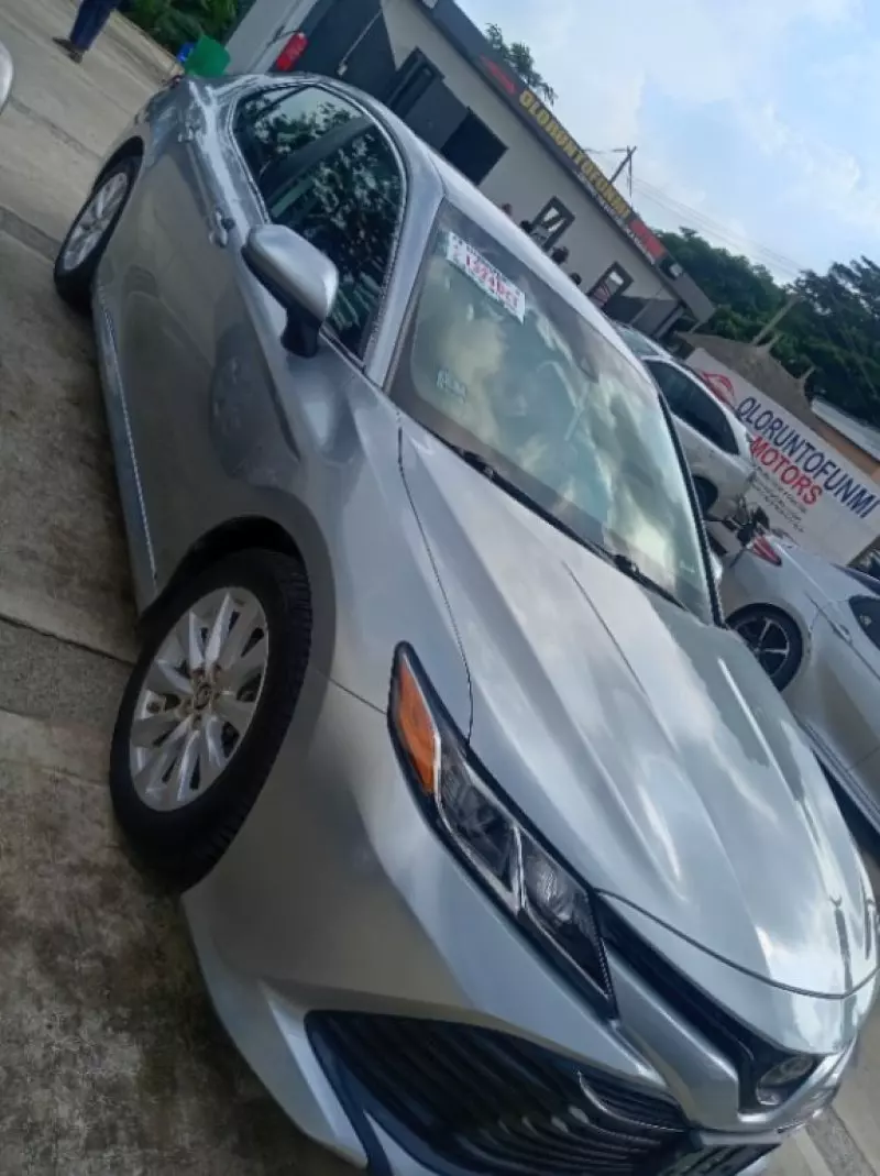 TOYOTA Camry   - 2019
