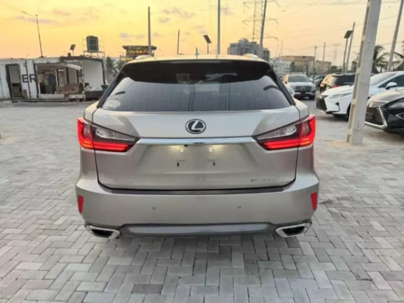 Lexus RX   - 2017