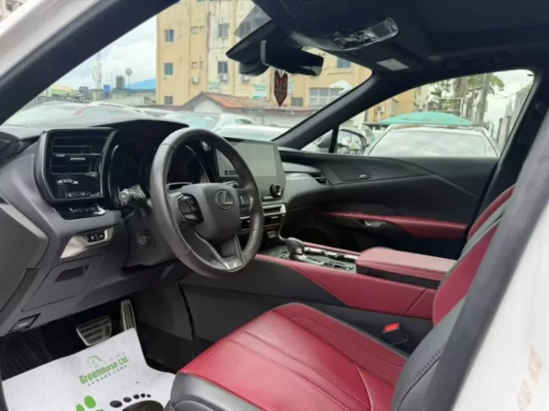 Lexus RX   - 2023