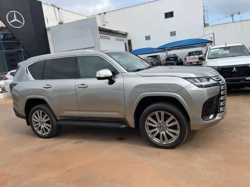 Lexus LX 600   - 2022