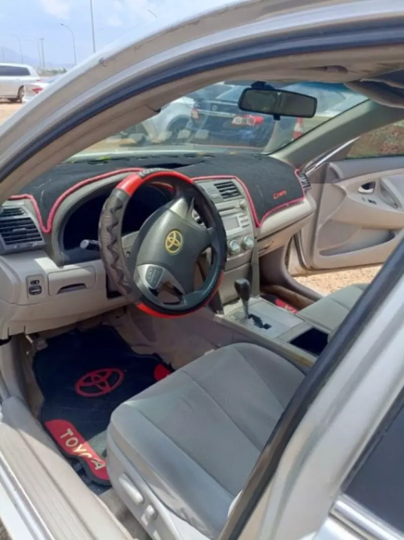 TOYOTA Camry   - 2009
