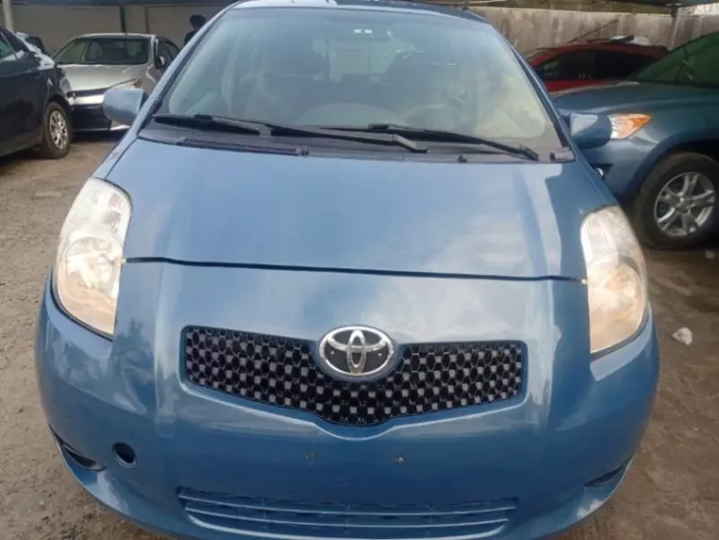 TOYOTA Yaris   - 2008