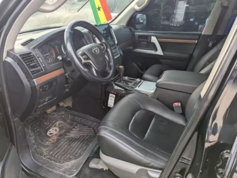 Toyota Land Cruiser   - 2013