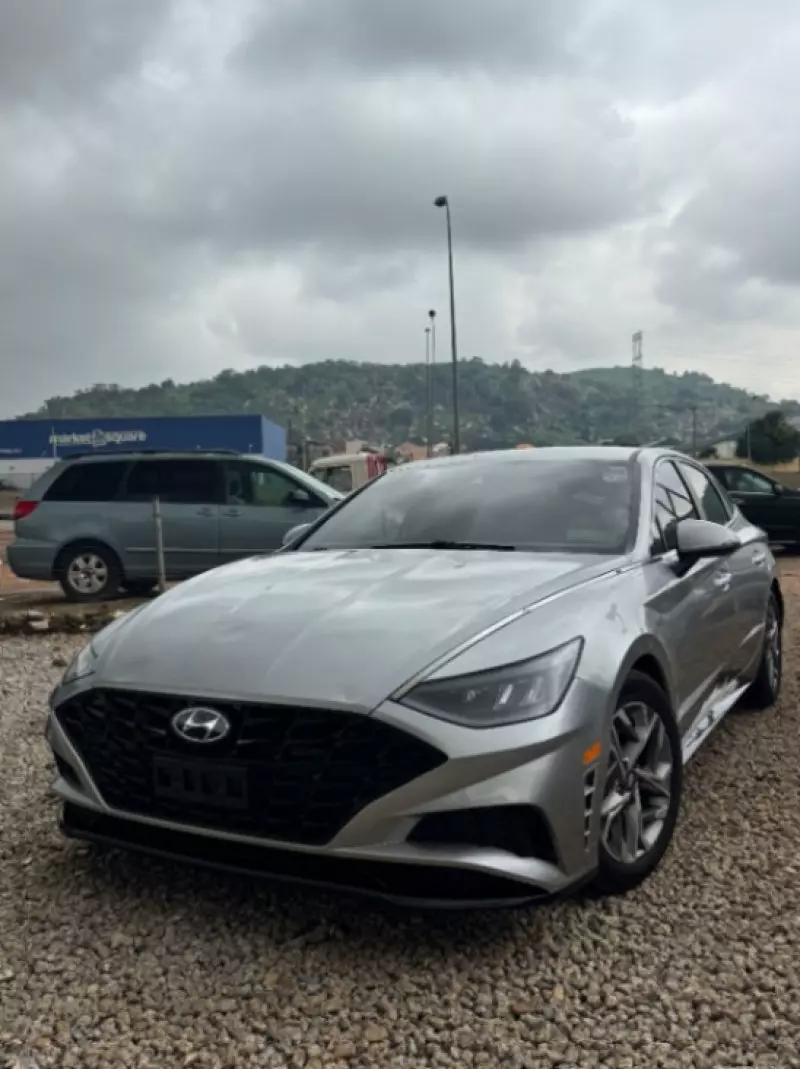 Hyundai Sonata   - 2021