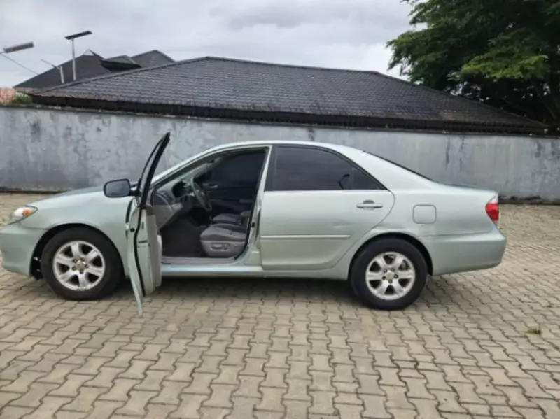 Toyota Camry   - 2007