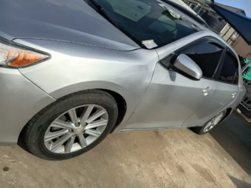 Toyota Camry   - 2012