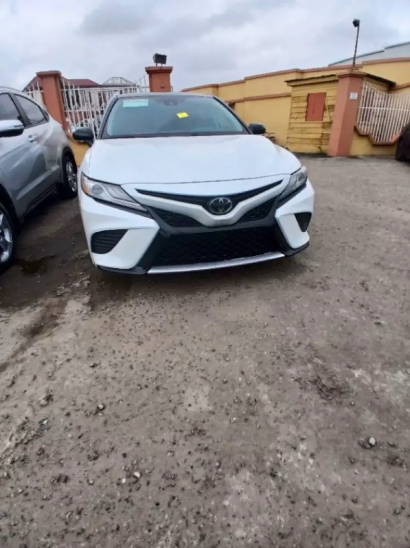 TOYOTA Camry - 2019