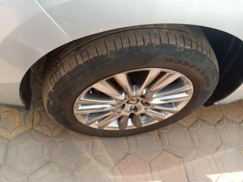 Toyota Harrier   - 2016