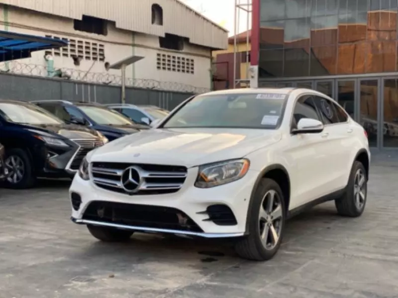 Mercedes-Benz GLC 300   - 2017