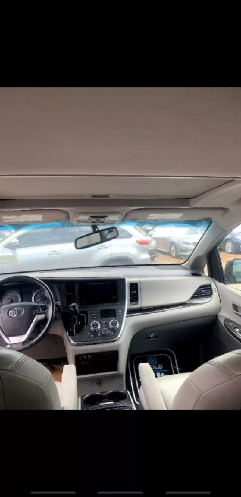 TOYOTA Sienna - 2017