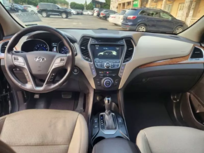 Hyundai Santa Fe   - 2013