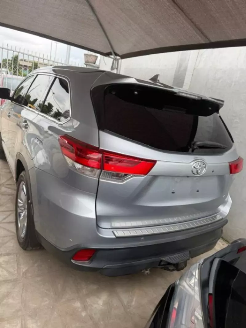 TOYOTA Highlander   - 2015