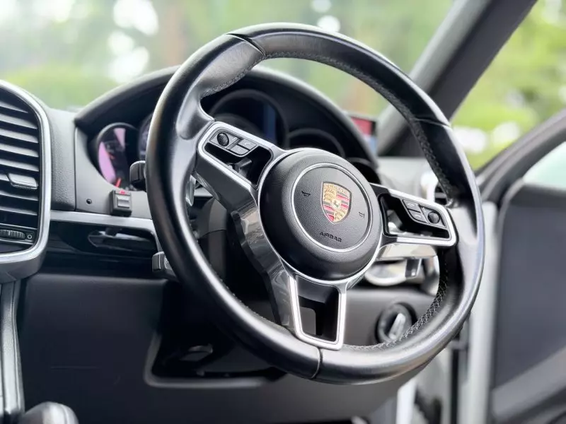 PORSCHE Cayenne - 2016