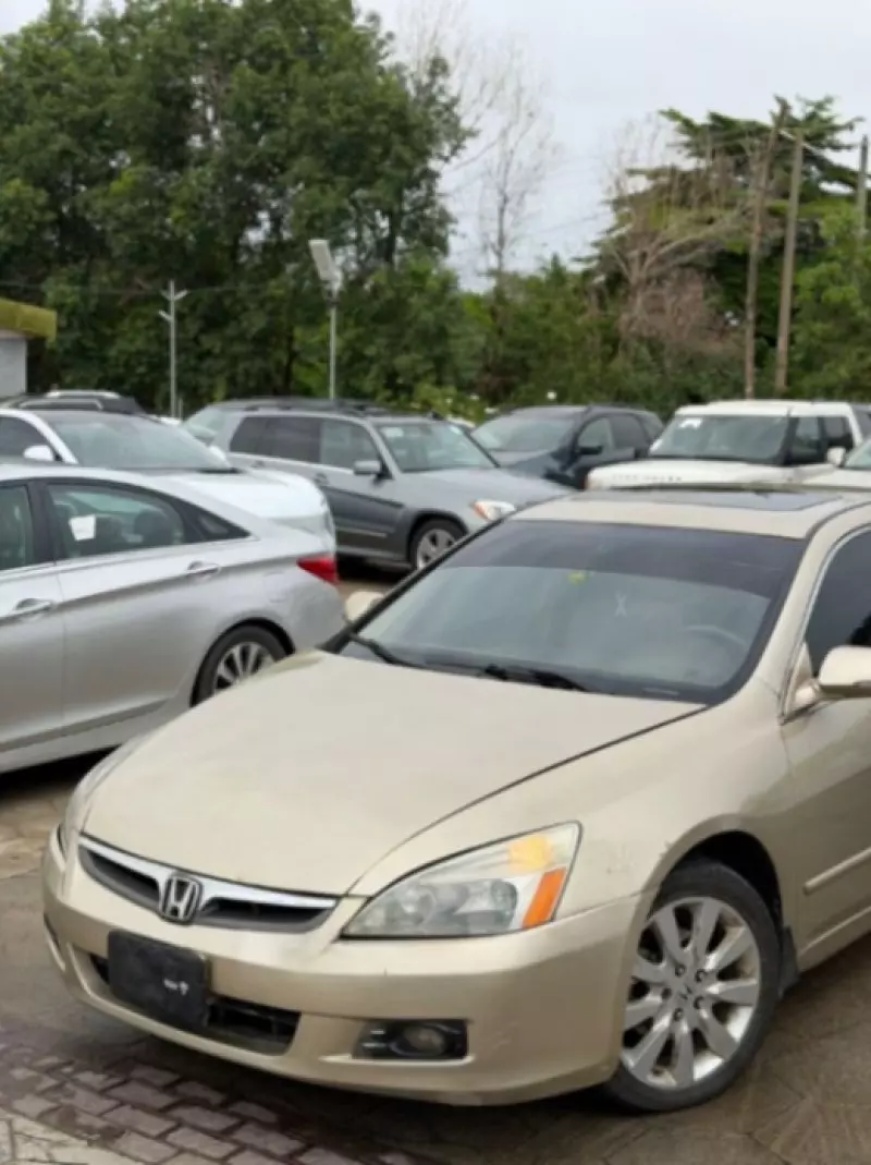 Honda Accord   - 2007