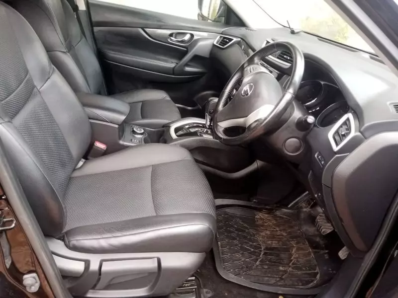 Nissan X-Trail   - 2015