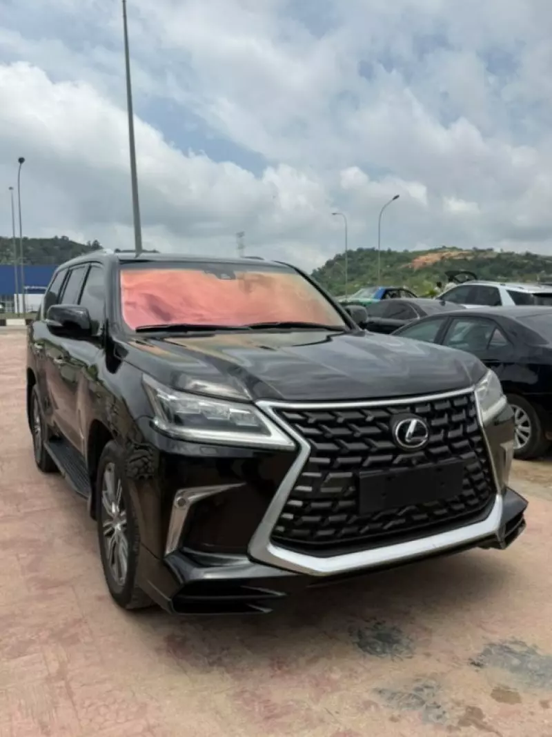 Lexus LX   - 2017