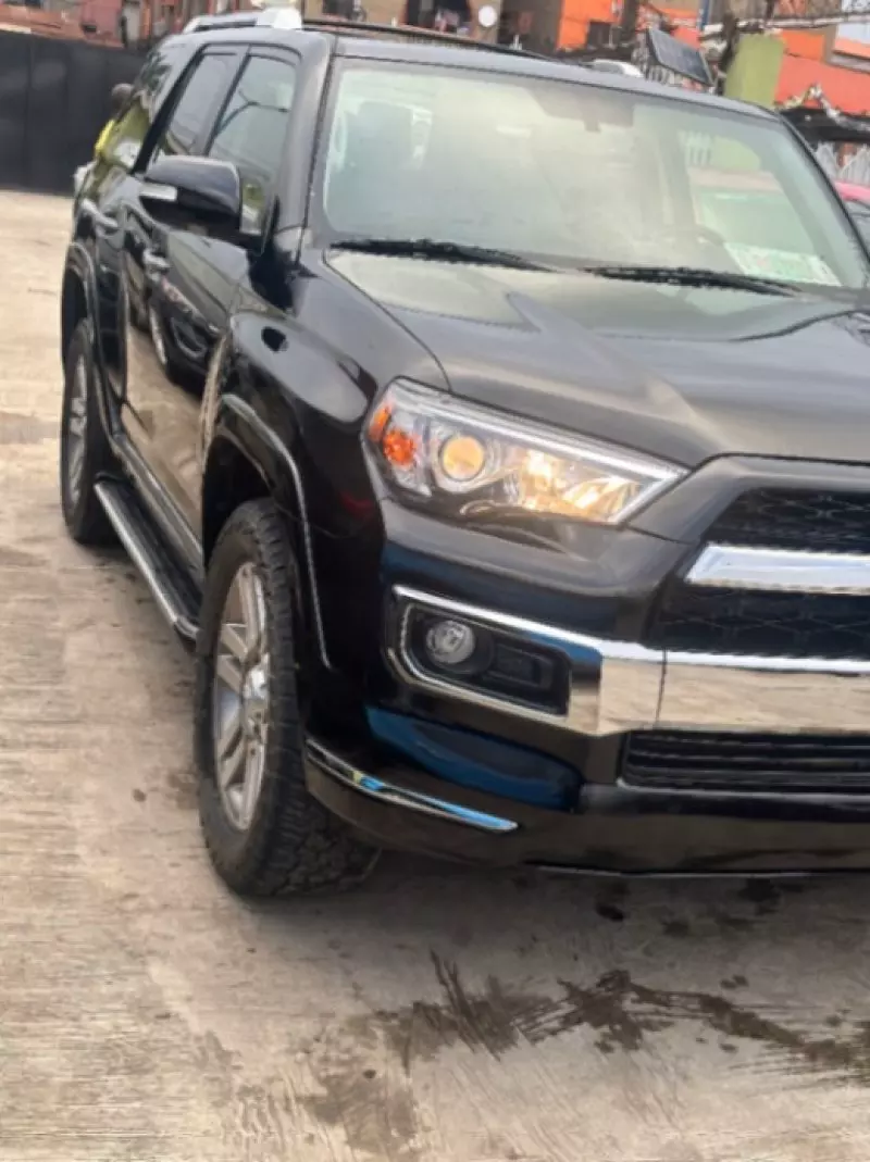 TOYOTA 4Runner   - 2013