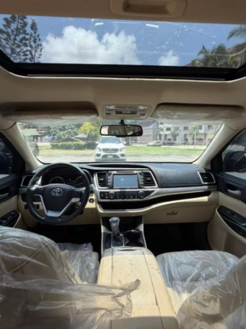 TOYOTA Highlander   - 2016