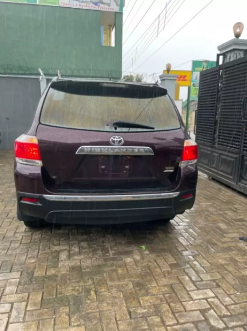 TOYOTA Highlander   - 2013