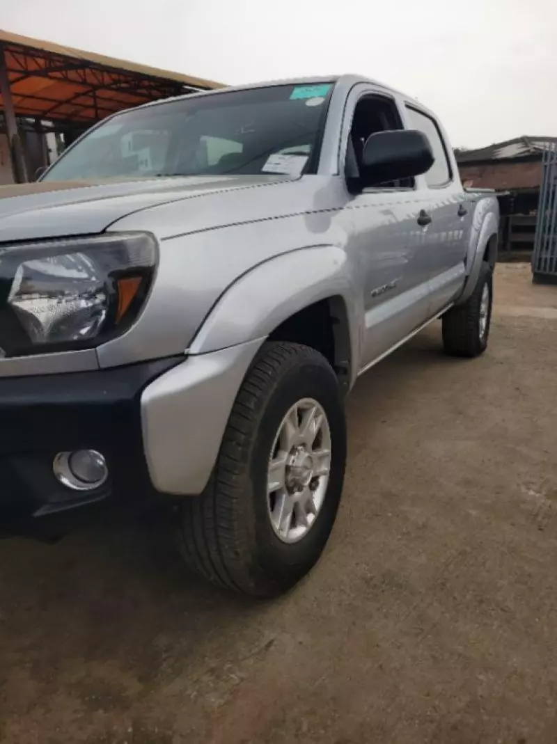 Toyota Tacoma   - 2012