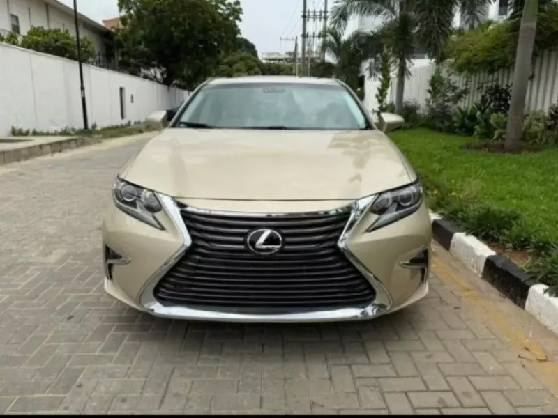 Lexus ES 350   - 2013