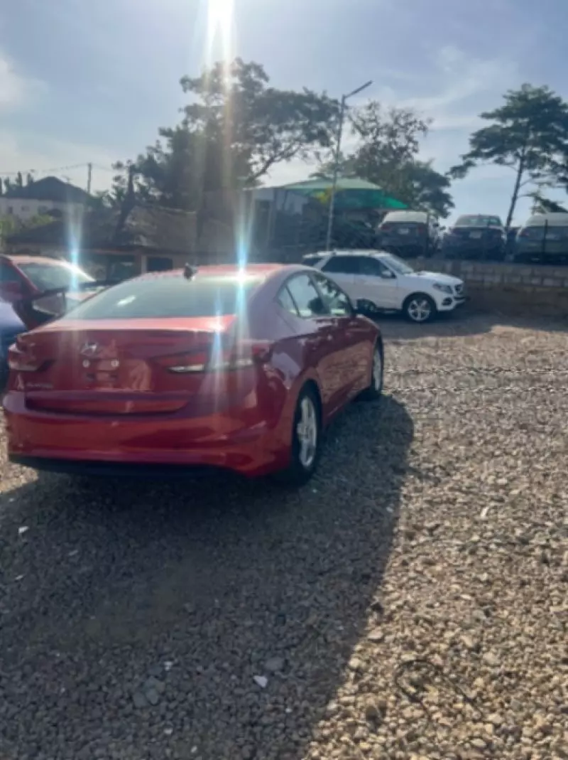 Hyundai Elantra   - 2017