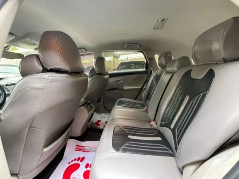 Toyota Venza   - 2013