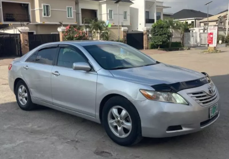 TOYOTA Camry   - 2009
