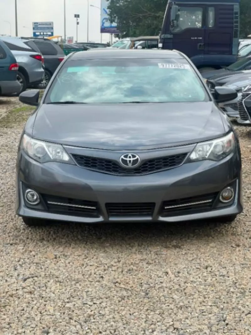 TOYOTA Camry   - 2014
