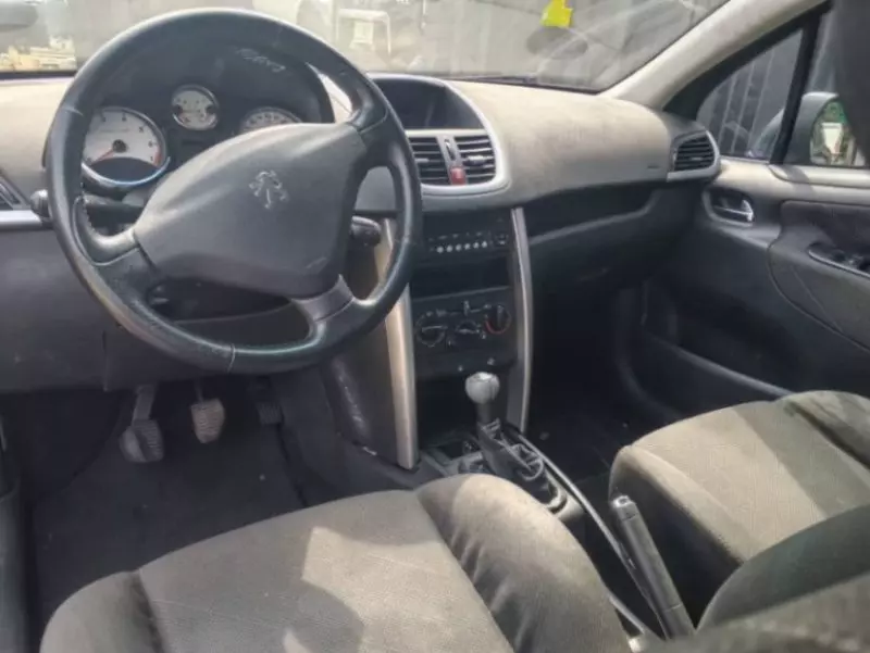 Peugeot 207   - 2007