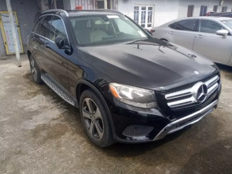 Mercedes-Benz GLC 300   - 2016