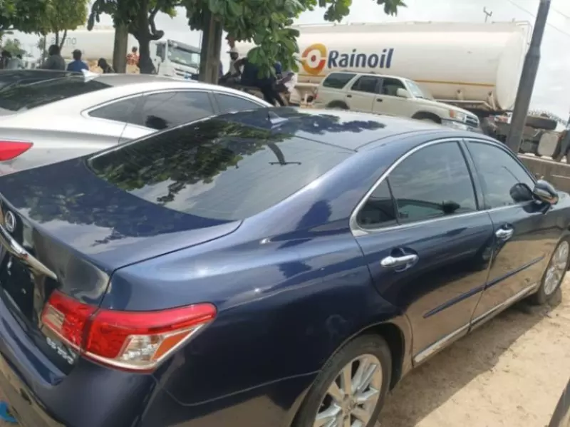 Lexus ES 350   - 2011