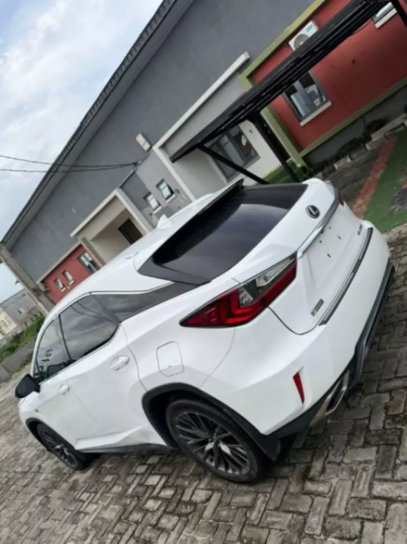 Lexus RS 350   - 2020