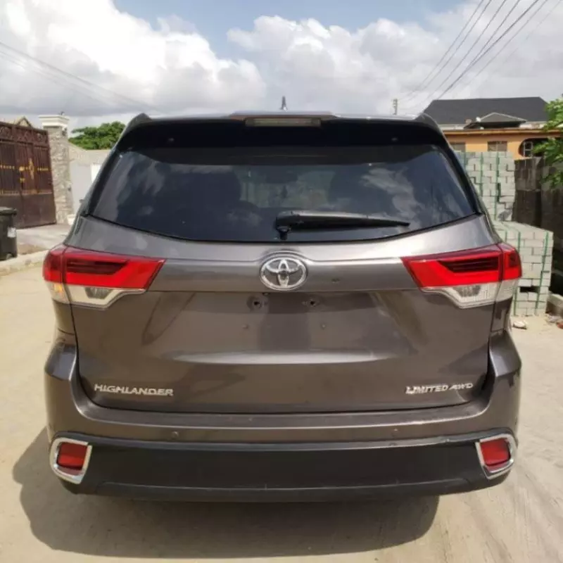 TOYOTA Highlander   - 2014