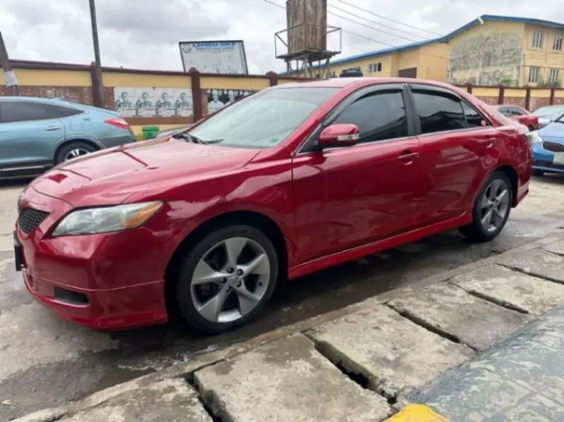 Toyota Camry   - 2007