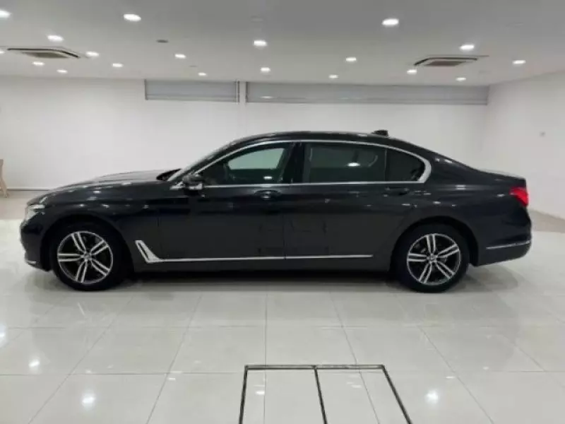 BMW M760   - 2016