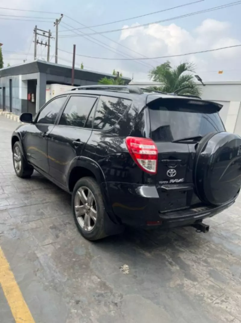 Toyota RAV 4   - 2009