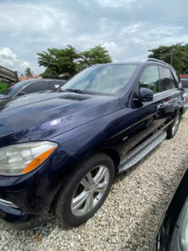 Mercedes-Benz ML 350   - 2012