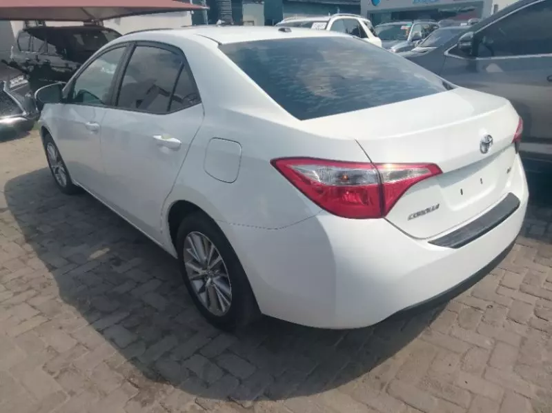 Toyota Corolla   - 2014